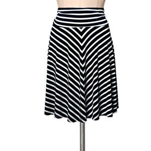Vintage Y2K 90's GEORGE Black White Chevron Stripe Stretchy  Skirt M